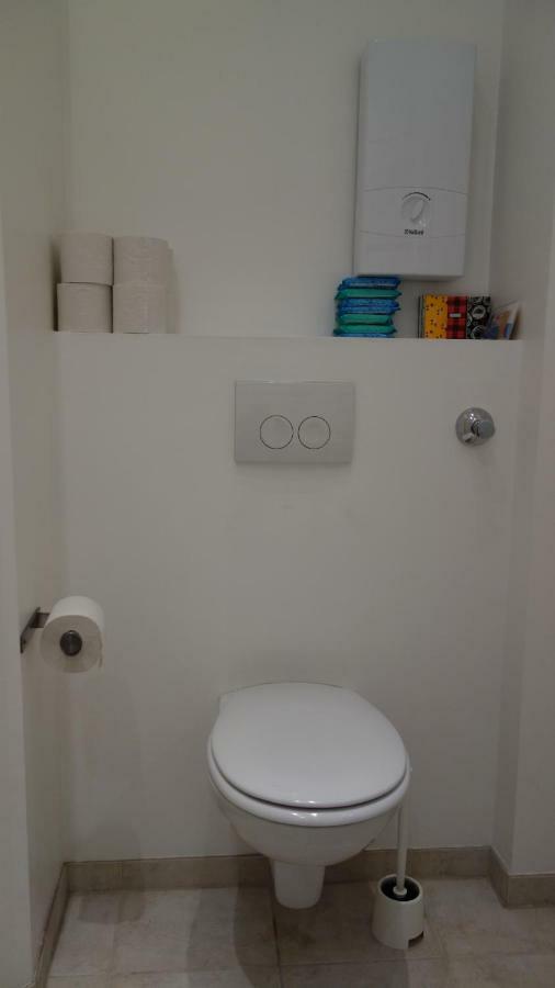 Altbauwohung In Dusseldorf-flingern Appartement
